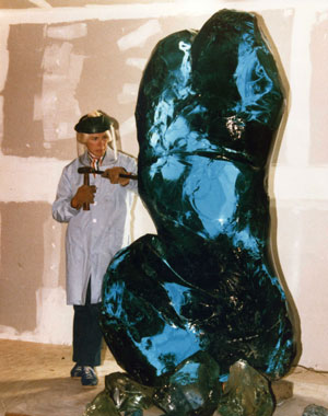 PASCAL-sculpting-Seated-Torso,-original-Glass-Sculpture